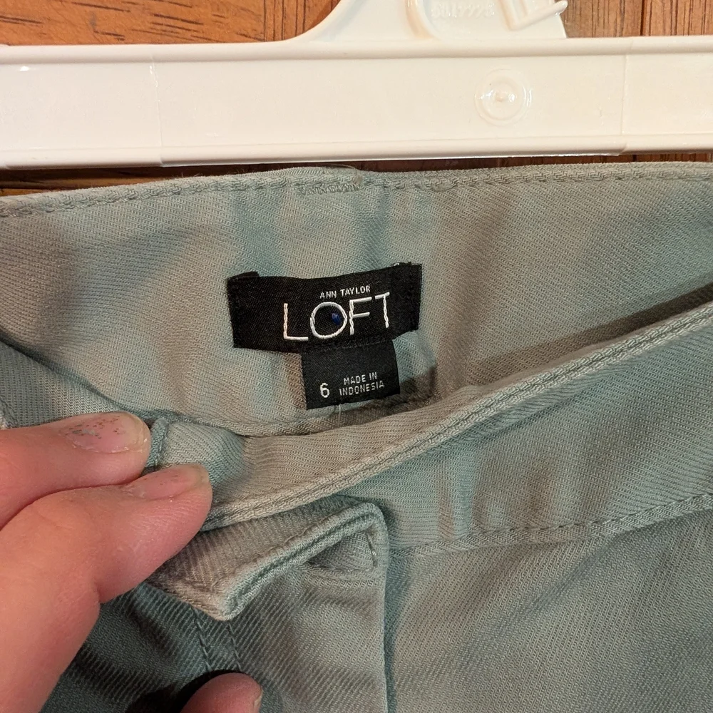 LOFT Sage Green Trouser Cargo pants Nwt - Picture 3 of 5